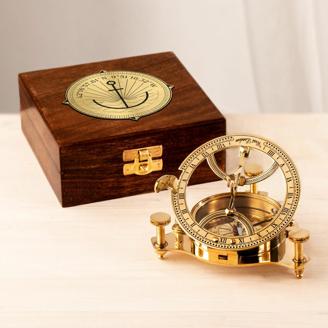 Sonnenuhr mit Kompass - Geokoordinaten