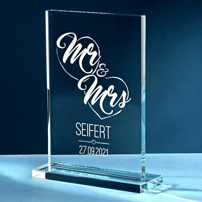 Personalisierter Glaspokal zur Hochzeit - Mr and Mrs