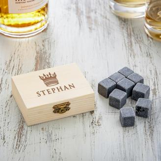 Whisky Steine in Holzkiste mit Gravur - König Krone