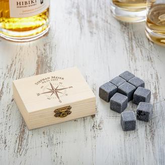 Whisky Steine in Holzkiste mit Gravur - Kompass