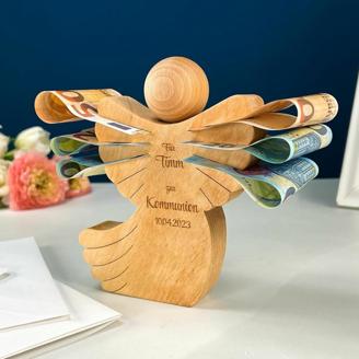 Engel mit Schweif aus Holz mit Gravur zur Kommunion - Personalisiert