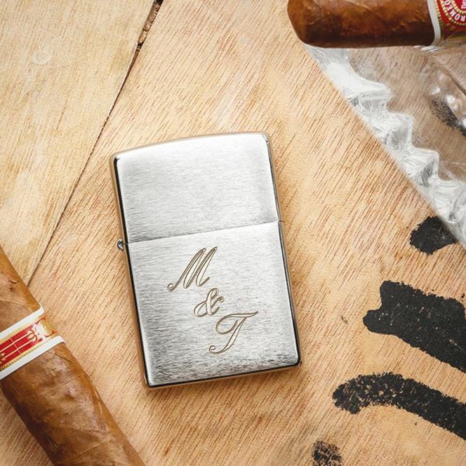 Original Zippo Feuerzeug - Personalisiert mit Gravur - Initialen für Paare