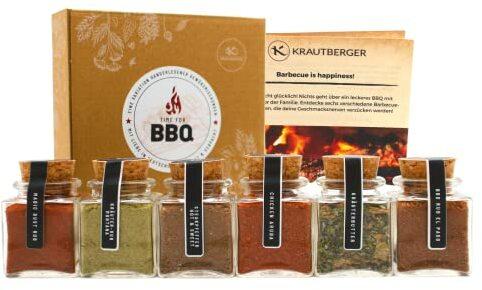 Kb KRAUTBERGER BIO BBQ Geschenkbox für Männer I 6 Grillgewürze Grill Geschenk für Papa Vatertagsgeschenk I Geschenkset Barbecue Gewürzmischungen in Bio-Qualität + Rezepte - Vatertag Geschenkidee