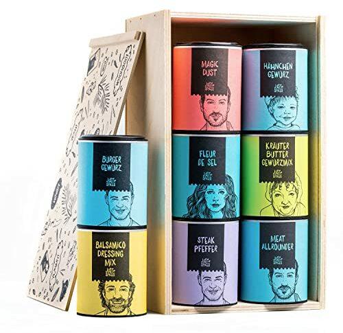 Just Spices 8er Grill Gewürze Set I BBQ Geschenkset in schöner Holzbox I 8 verschiedene Grillgewürze und Rubs I Geschenk für Männer und Frauen